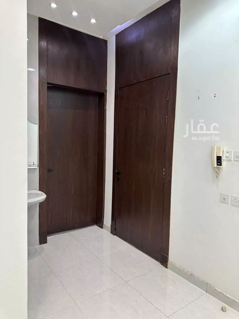 شقة للإيجار في شارع رضي الدين الفاسي ، حي العزيزية ، الرياض ، منطقة الرياض 1 صورة