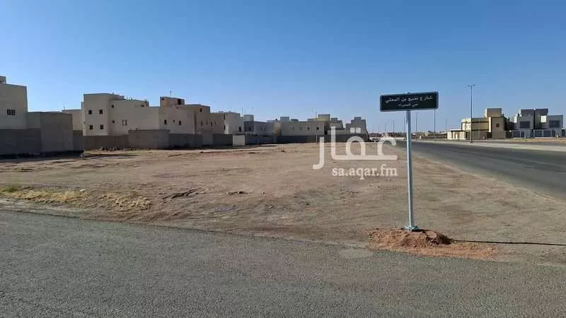 أرض للبيع في شارع احمد بن حنبل, حي الحمراء, مدينة الرس, منطقة القصيم 1 صورة