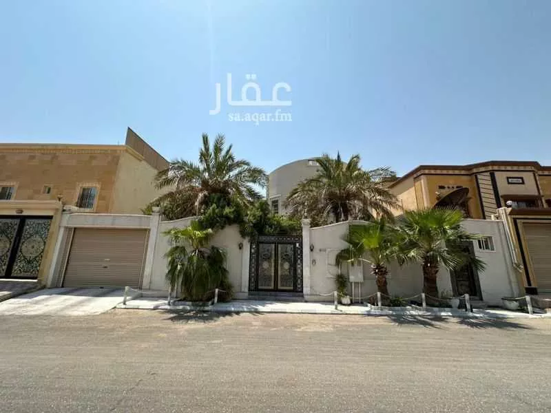 فيلا للبيع في حي التحلية, مدينة الخبر, المنطقة الشرقية 1 صورة