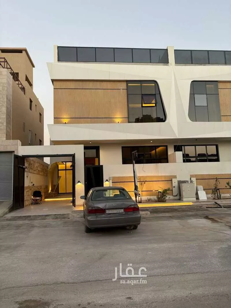 فيلا للبيع في شارع أبي الفضل العليمي, حي المهدية, مدينة الرياض, منطقة الرياض 1 صورة