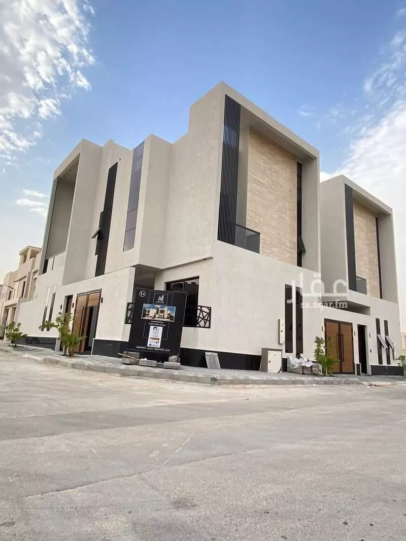 فيلا للبيع في شارع عبداللطيف بن المبارك, حي المهدية, مدينة الرياض, منطقة الرياض 1 صورة