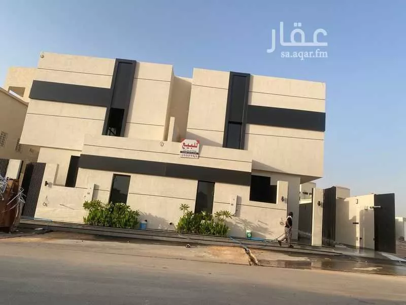 فيلا للبيع في شارع ابن صدقة الغرافي, حي المهدية, مدينة الرياض, منطقة الرياض 1 صورة