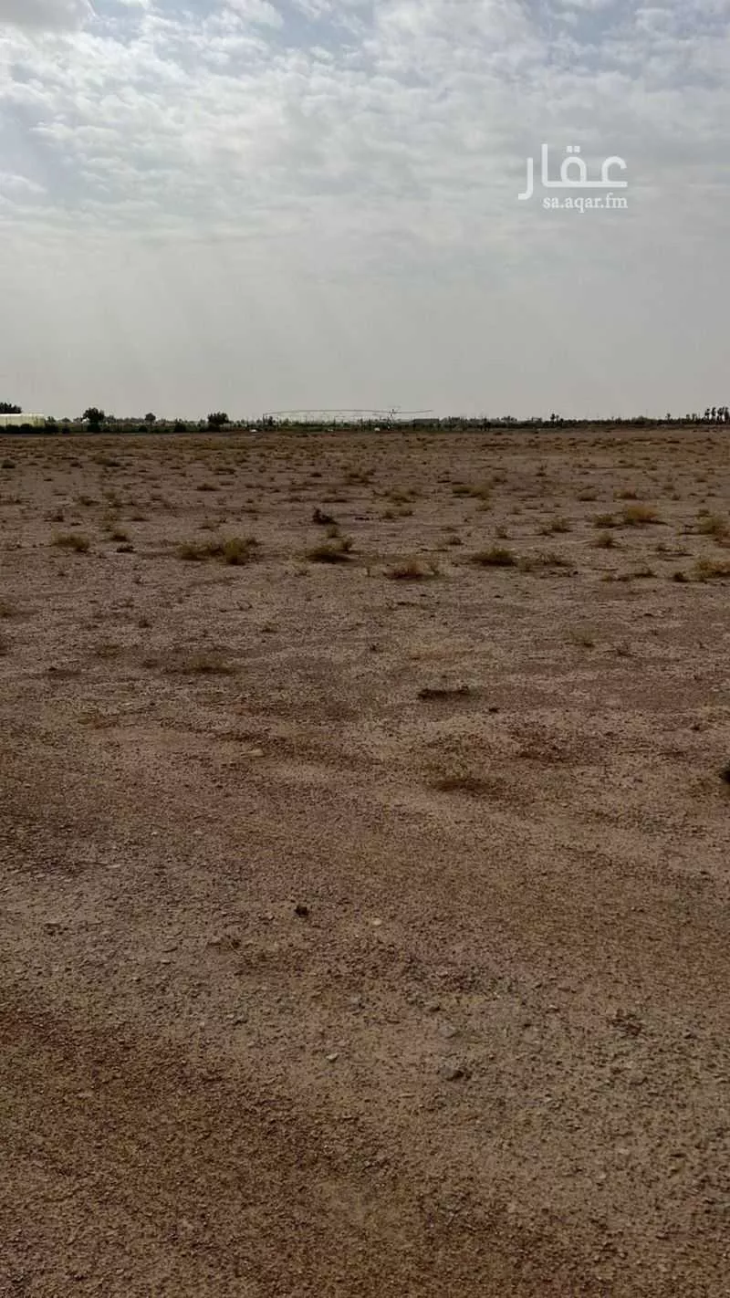 مزرعة للبيع في مدينة عين الصوينع, منطقة الرياض 1 صورة