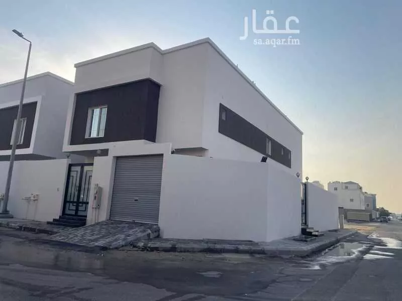 فيلا للبيع في شارع مدائن صالح, حي الصواري, مدينة الخبر, المنطقة الشرقية 1 صورة