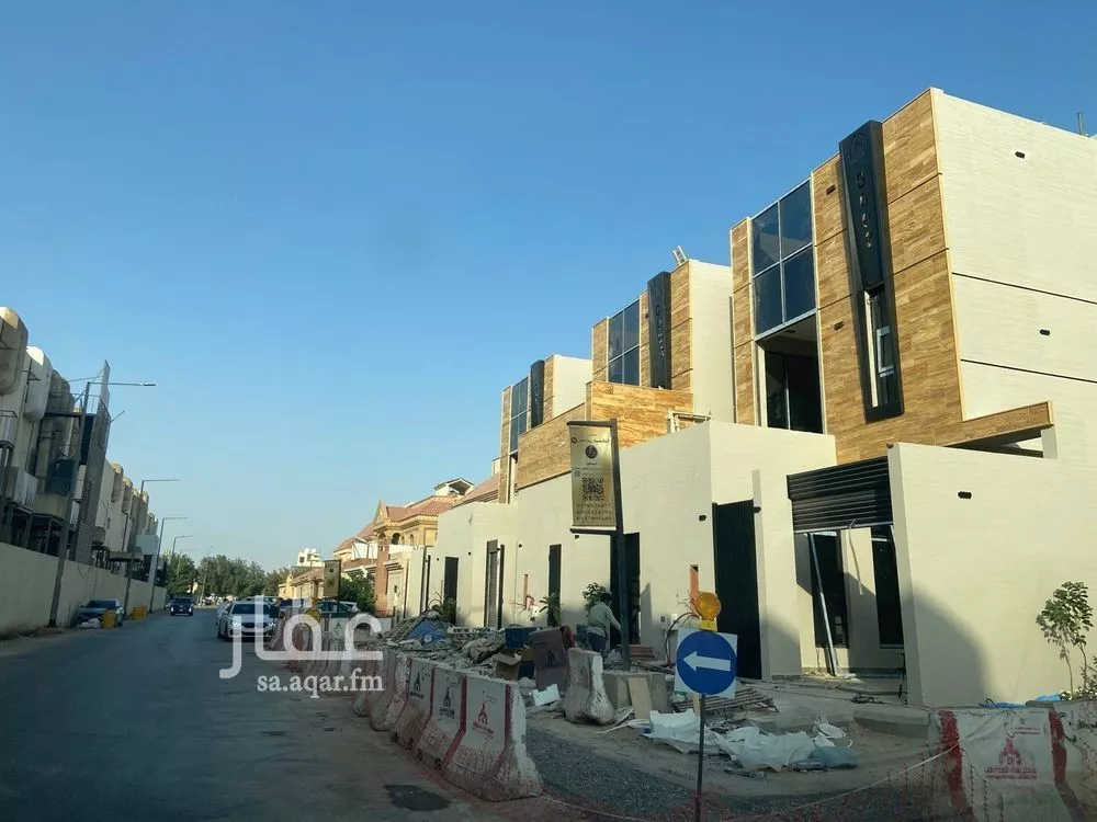 فيلا للبيع في شارع نويعمه, حي اليرموك, مدينة الرياض, منطقة الرياض 1 صورة