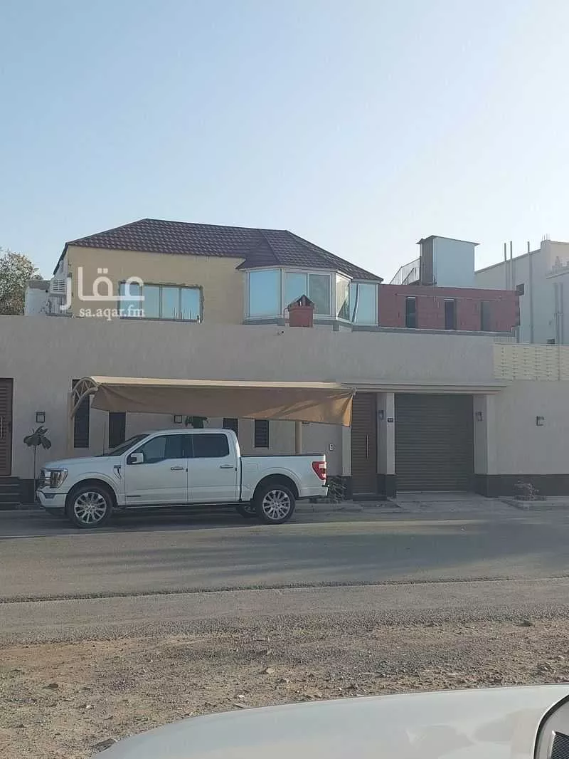 فيلا للبيع في شارع غنيم, حي الصفاء, مدينة جدة, منطقة مكة المكرمة 1 صورة