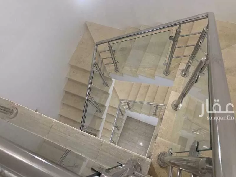 فيلا للإيجار في شارع عمر بن عبدالله قاضي, حي مطار الملك خالد الدولي, مدينة الرياض, منطقة الرياض 1 صورة