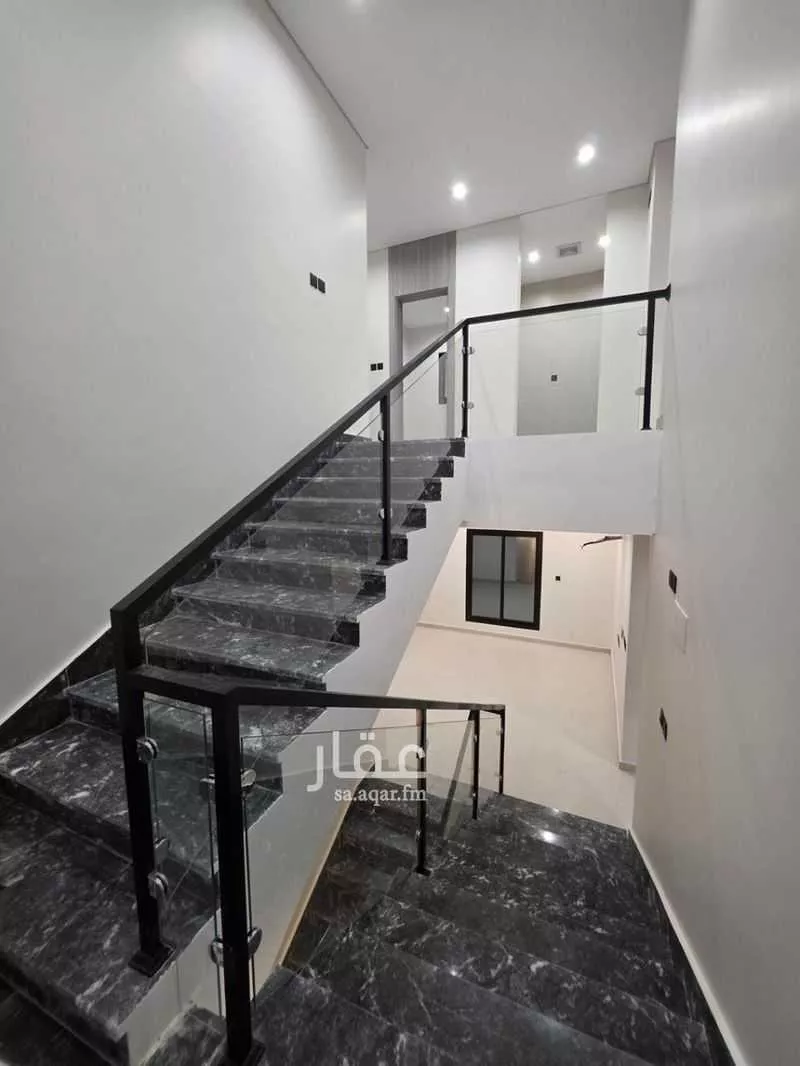 فيلا للبيع في شارع الشريف, حي البشائر, مدينة جدة, منطقة مكة المكرمة 1 صورة