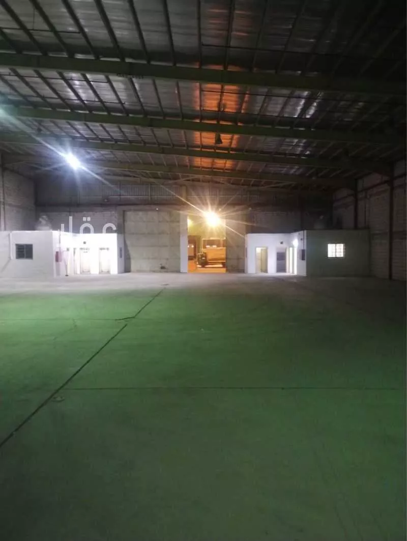مستودع للإيجار في شارع لزمة, حي السلي, مدينة الرياض, منطقة الرياض 1 صورة