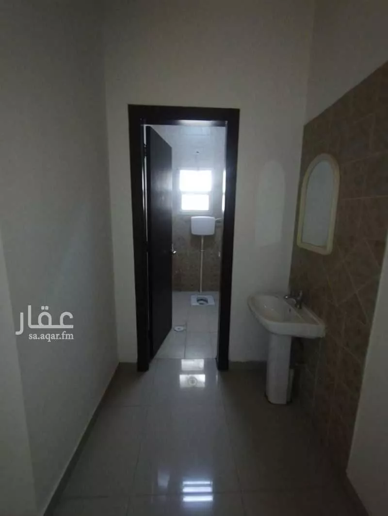 شقة للإيجار في شارع طريق عرفات الفرعي, حي الدار البيضاء, مدينة الرياض, منطقة الرياض 1 صورة