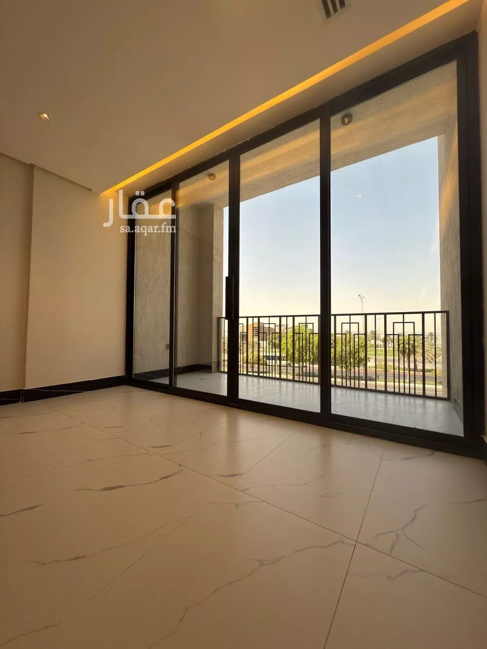 شقة للبيع في شارع الملك عبد الله بن عبدالعزيز, حي الشاطئ الغربي, مدينة الدمام, المنطقة الشرقية 1 صورة