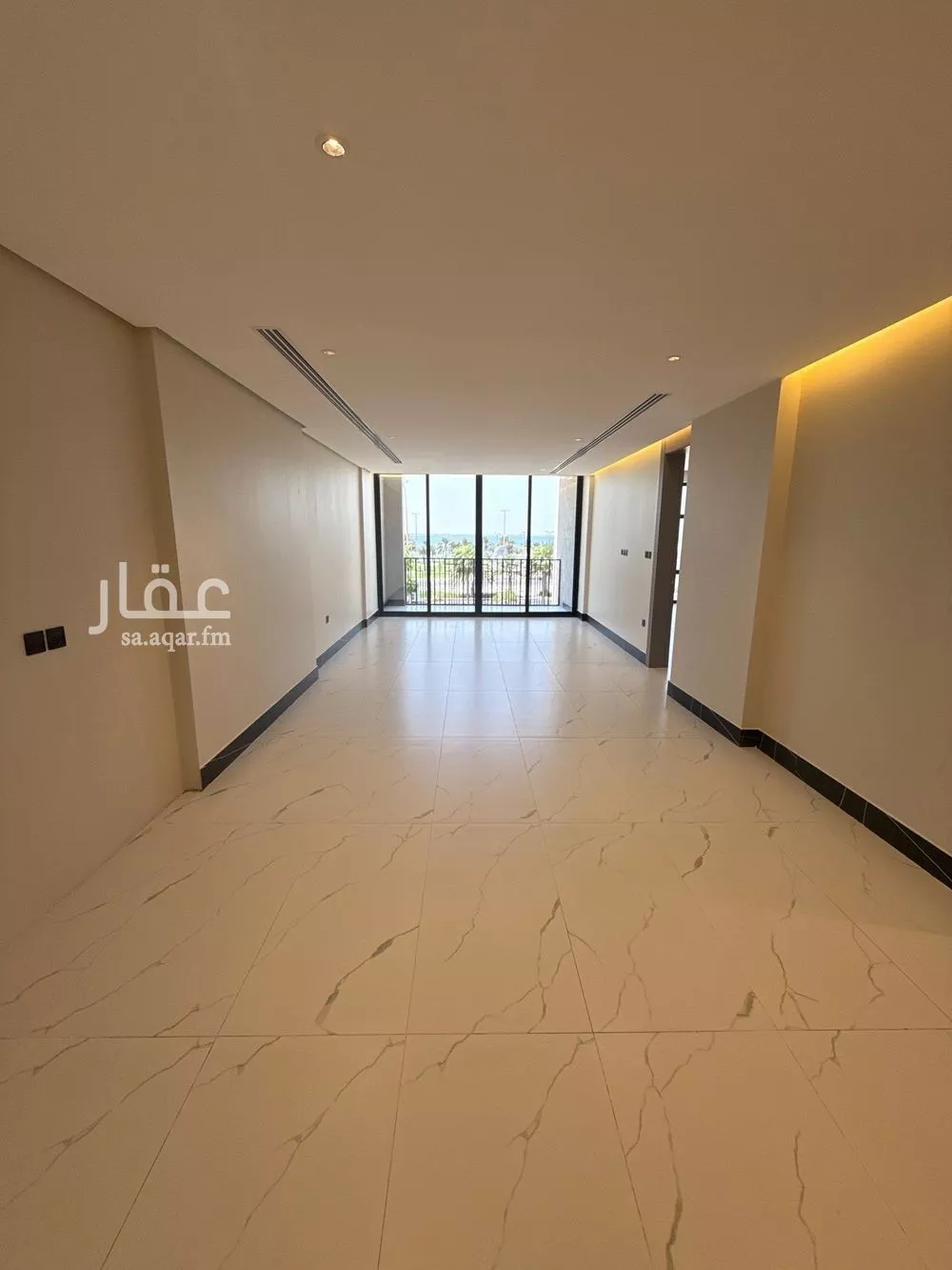 شقة للبيع في شارع الملك عبد الله بن عبدالعزيز, حي الشاطئ الغربي, مدينة الدمام, المنطقة الشرقية 1 صورة