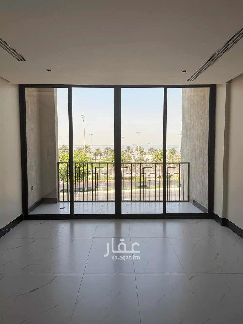 شقة للبيع في شارع الملك عبد الله بن عبدالعزيز, حي الشاطئ الغربي, مدينة الدمام, المنطقة الشرقية 1 صورة