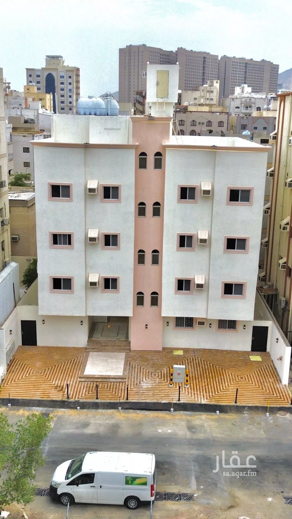 عمارة للبيع في شارع شارع الإعتصام, حي الجامعة, مدينة مكه المكرمه, منطقة مكة المكرمة 1 صورة
