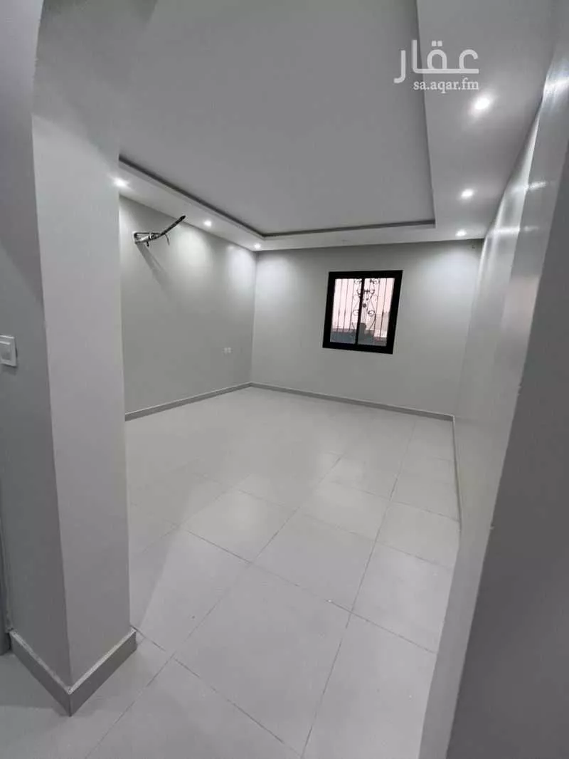 شقة للإيجار في شارع علي ابن يزيد الهلالي, حي ورقان, مدينة المدينه المنوره, منطقة المدينة المنورة 1 صورة