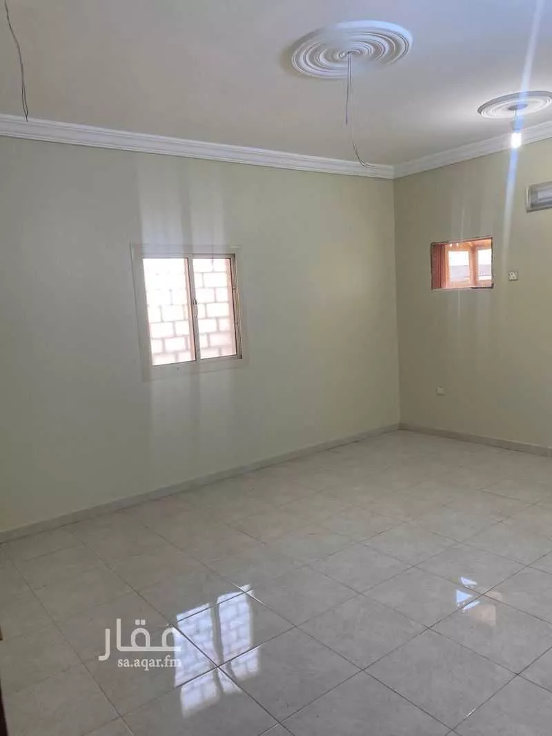 شقة للإيجار في شارع البراء بن مالك ، حي الصليب الشرقي ، رابغ ، رابغ 1 صورة