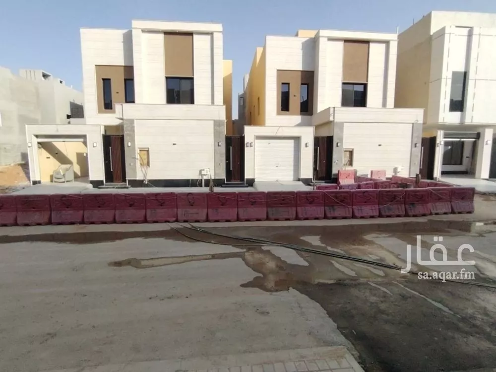 فيلا للبيع في شارع بركة بن نزار, حي الرمال, مدينة الرياض, منطقة الرياض 1 صورة
