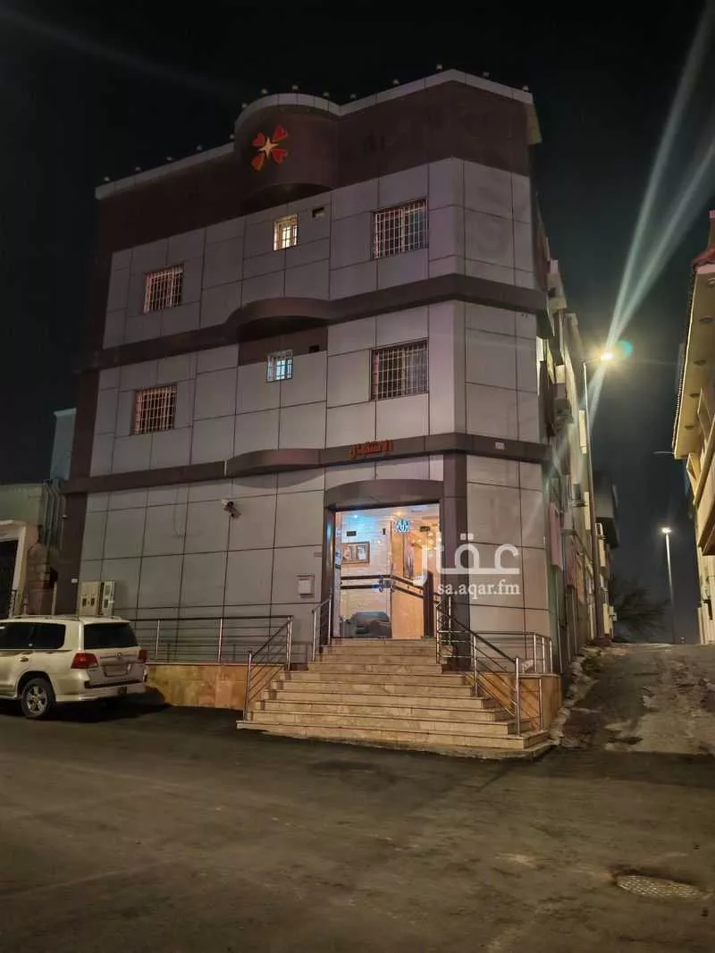 عمارة للبيع في شارع عتود الجنوبى 3, حي عتود الجنوبي, مدينة خميس مشيط, منطقة عسير 1 صورة