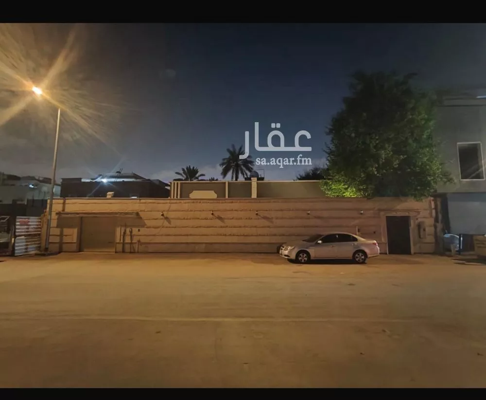 فيلا للبيع في شارع جندب بن كعب, حي الضباط, مدينة الرياض, منطقة الرياض 1 صورة