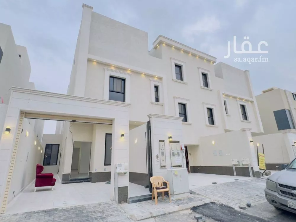 دور للبيع في شارع أبحر, حي القادسية, مدينة الرياض, منطقة الرياض 1 صورة