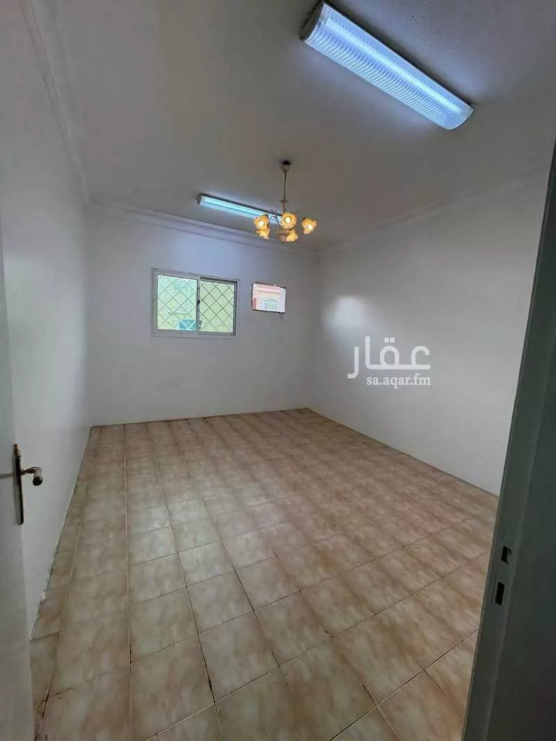 عمارة للإيجار في شارع عنيزة, حي الروابي, مدينة الرياض, منطقة الرياض 1 صورة