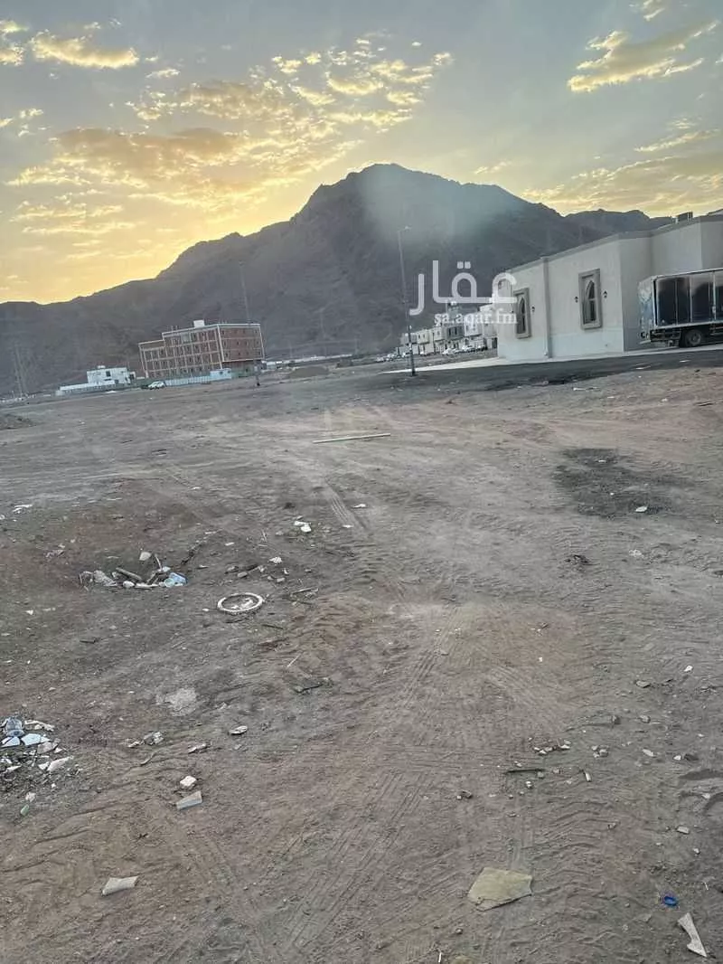 أرض للبيع في شارع يحيى بن الخصيب ، حي بني بياضة ، المدينة المنورة ، منطقة المدينة المنورة 1 صورة