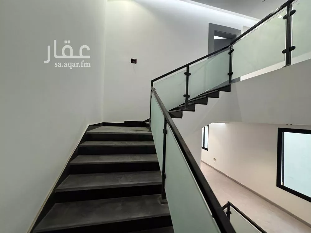 شقة للبيع في شارع اسحاق الشيباني, حي السويس 1, مدينة جازان, منطقة جازان 1 صورة