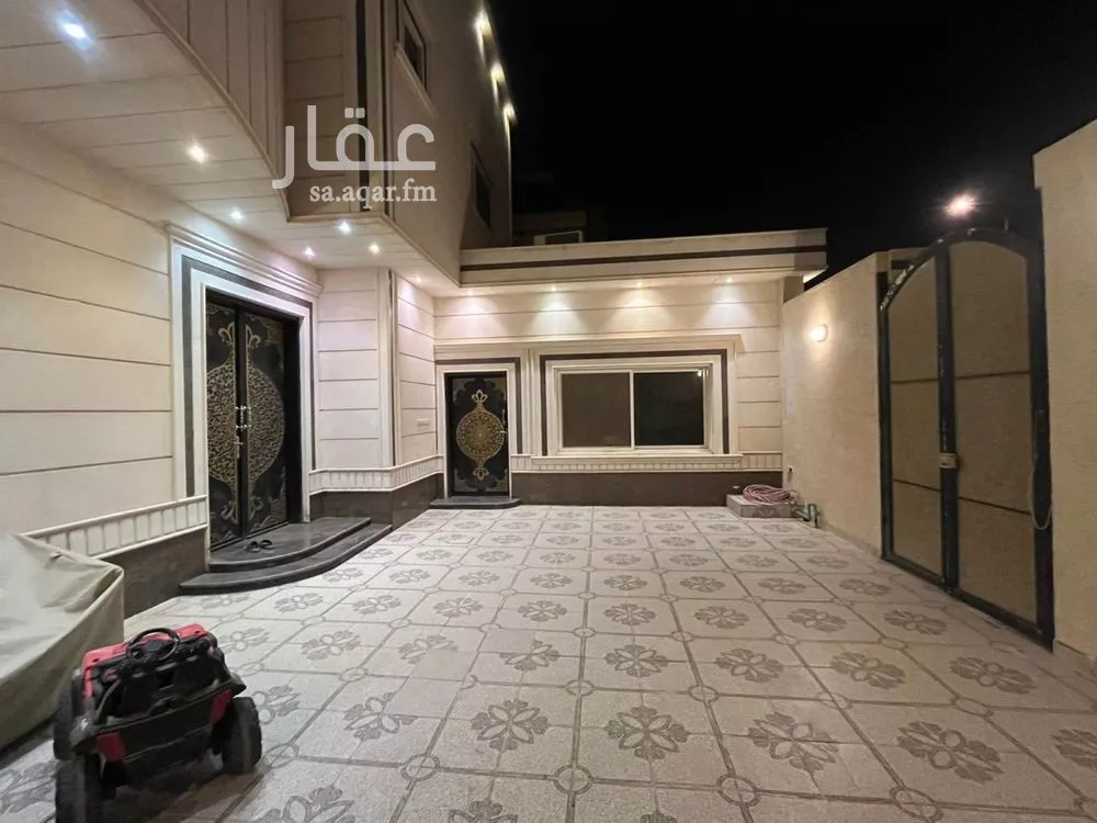 فيلا للبيع في شارع أبي المعالي الصيفي, حي الرمال, مدينة الرياض, منطقة الرياض 1 صورة