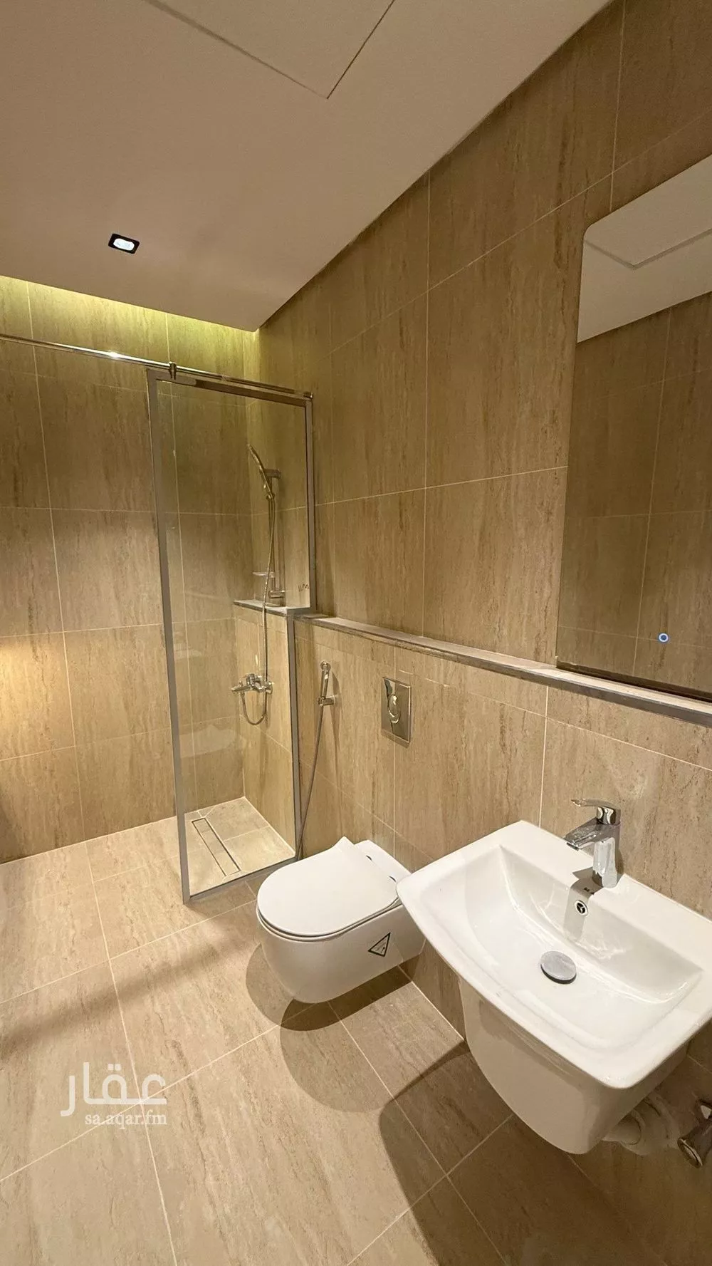 شقة للإيجار في شارع سفيان بن النضر, حي الحمراء, مدينة الخبر, المنطقة الشرقية 1 صورة