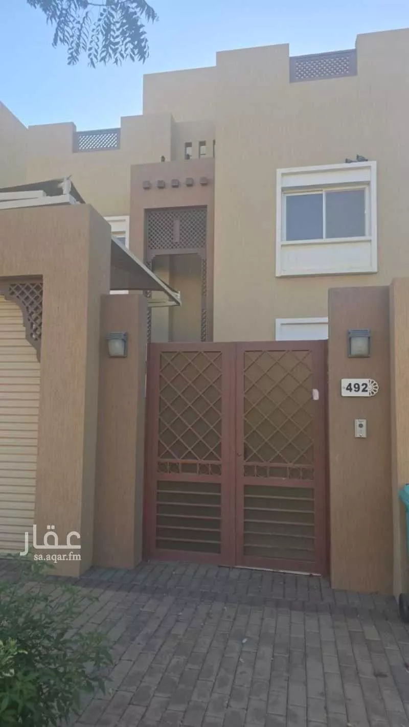 فيلا للإيجار في شارع مسلم بن صبيح, حي المبعوث, مدينة المدينه المنوره, منطقة المدينة المنورة 1 صورة