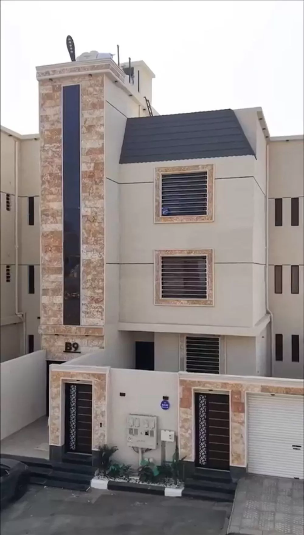 شقة للبيع في شارع ابن مسكويه, حي العرين, مدينة أبها, منطقة عسير 1 صورة