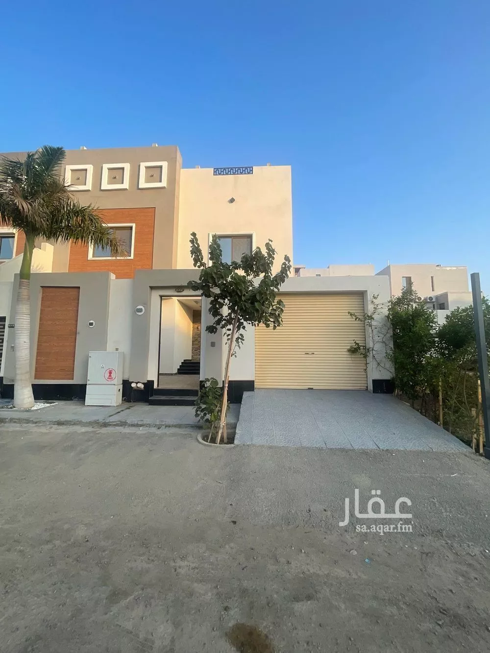 فيلا للإيجار في شارع أبي المجد المخزومي, حي الزمرد, مدينة جدة, منطقة مكة المكرمة 1 صورة