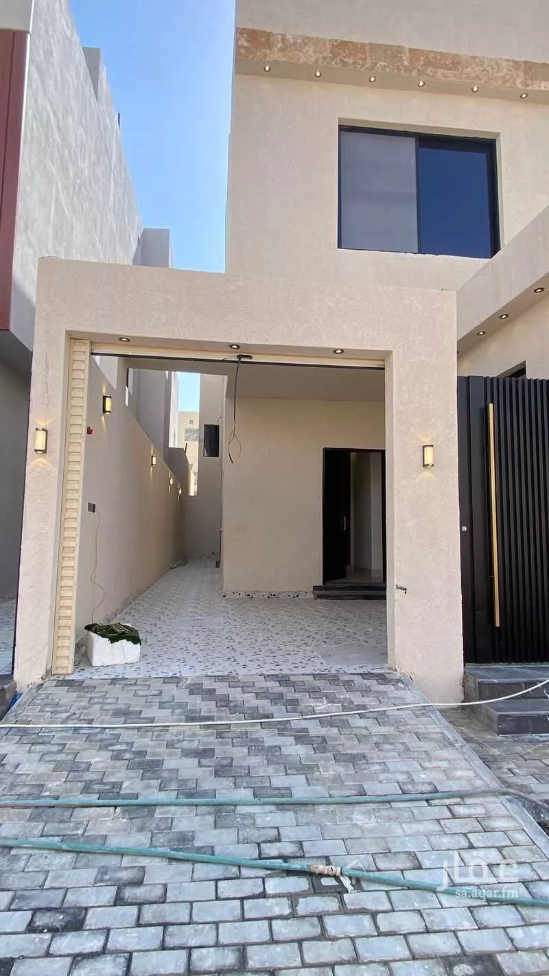 دور للبيع في شارع حمزه القبيطي, حي الرمال, مدينة الرياض, منطقة الرياض 1 صورة