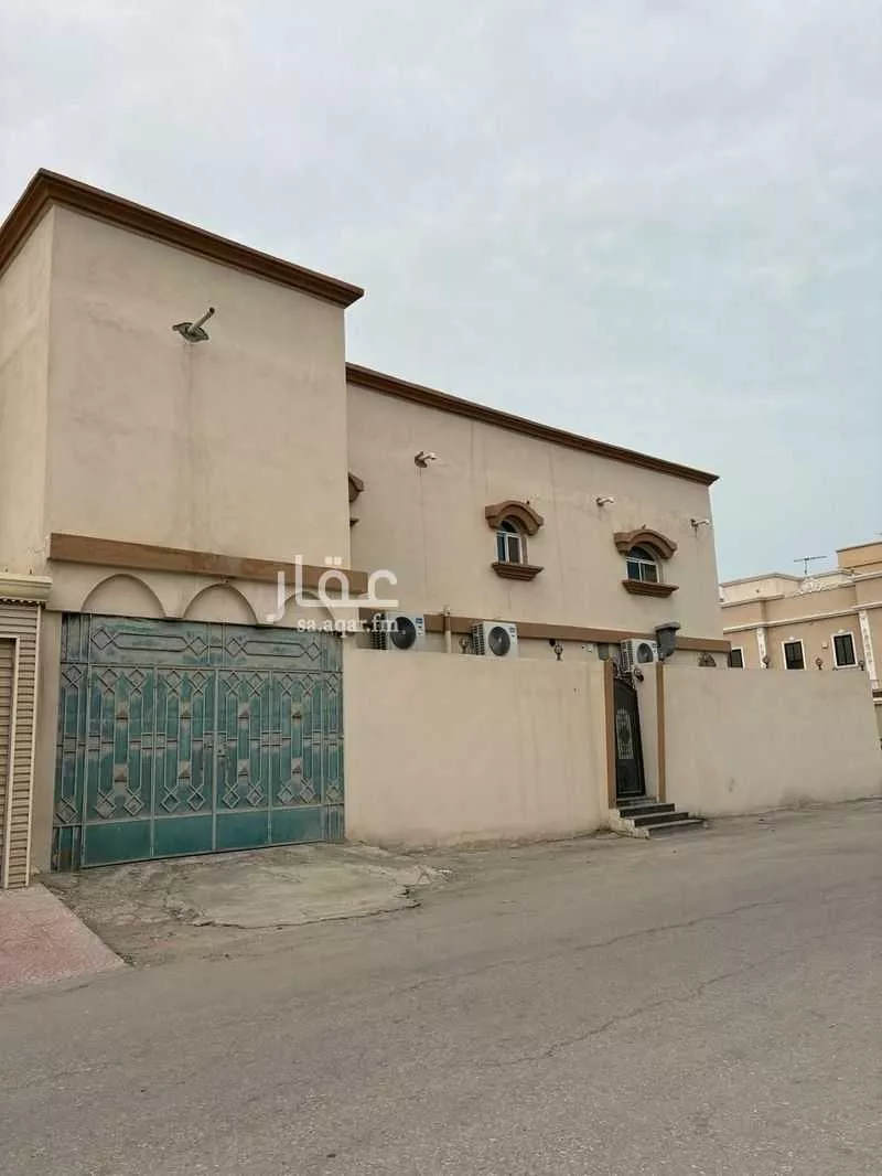 فيلا للبيع في حي الزهور, مدينة القطيف, المنطقة الشرقية 1 صورة