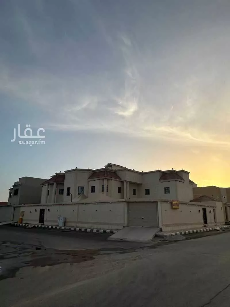 فيلا للبيع في شارع قيس بن الملوح, حي النخيل, مدينة حفر الباطن, المنطقة الشرقية 1 صورة