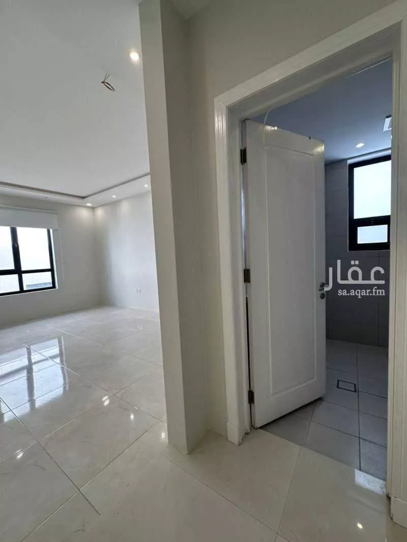 فيلا للإيجار في شارع رقم 402, حي النرجس, مدينة الرياض, منطقة الرياض 1 صورة