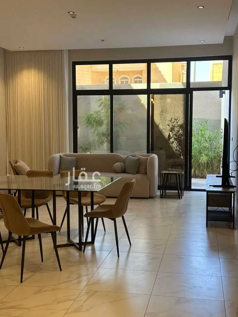 فيلا للإيجار في شارع محمد بن عبدالعزيز الدغيثر, حي الملقا, مدينة الرياض, منطقة الرياض 1 صورة