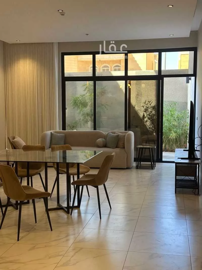 فيلا للبيع في شارع محمد بن عبدالعزيز الدغيثر, حي الملقا, مدينة الرياض, منطقة الرياض 1 صورة