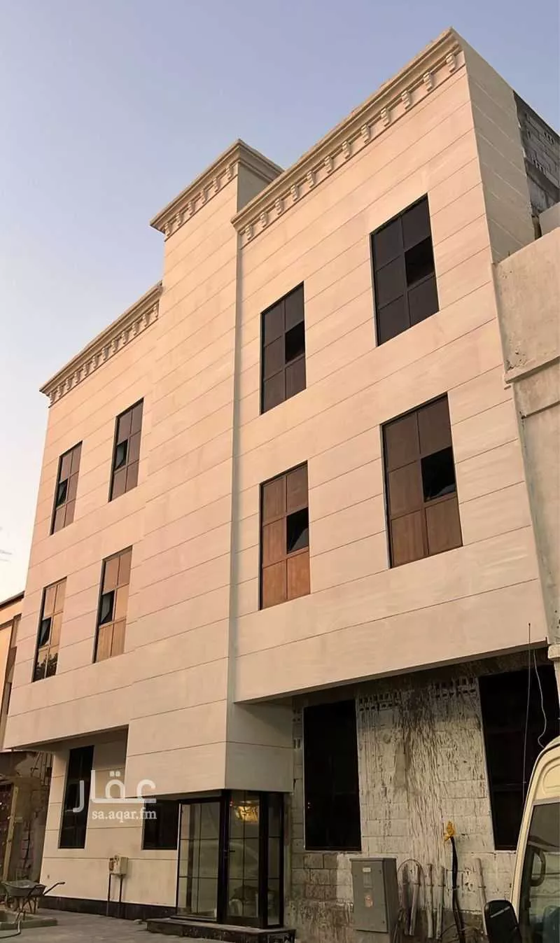 عمارة للإيجار في شارع جيزان, حي الثقبة, مدينة الخبر, المنطقة الشرقية 1 صورة