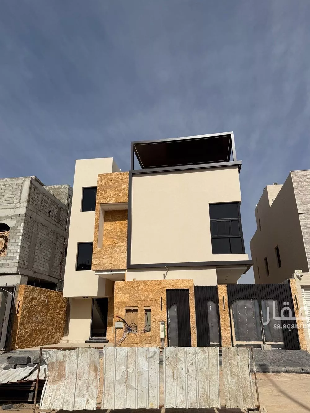 دور للبيع في شارع عبدالعزيز البواردي, حي الخليج, مدينة الرياض, منطقة الرياض 1 صورة