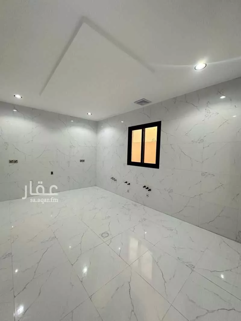 فيلا للبيع في شارع العزيزية 100, حي العزيزية, مدينة الجبيل, المنطقة الشرقية 1 صورة