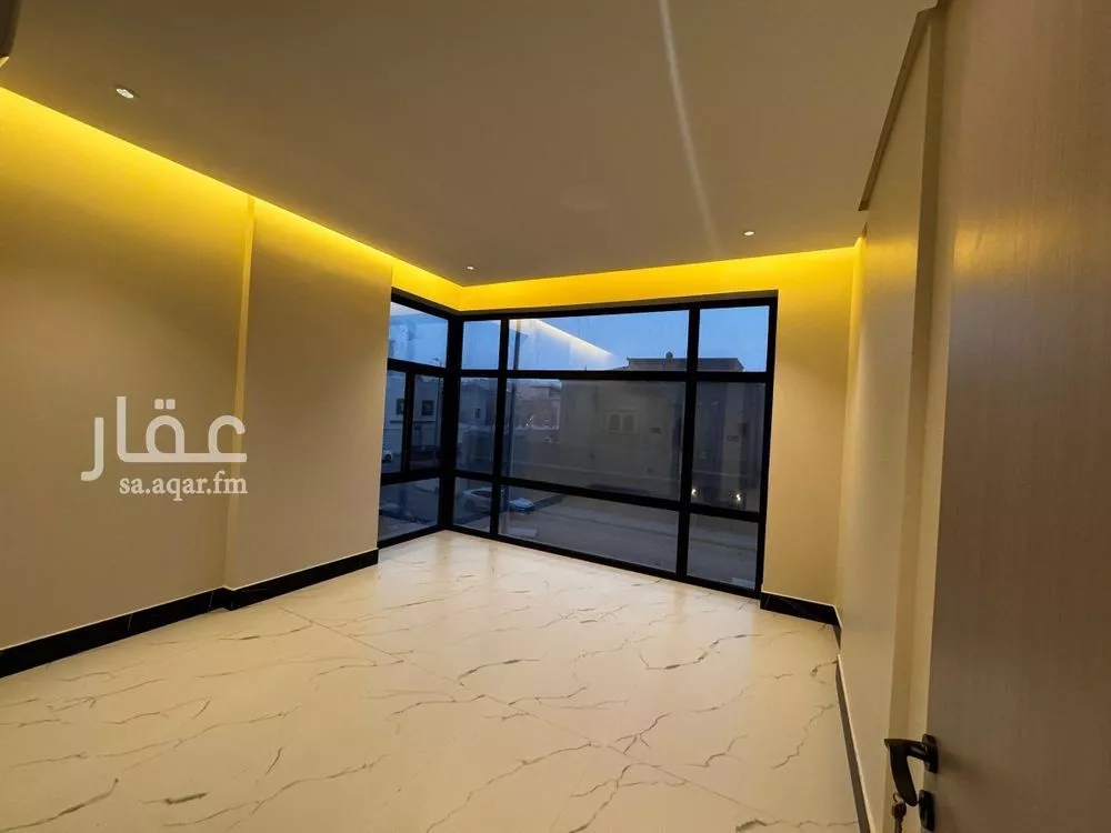 شقة للبيع في شارع الملك عبد الله بن عبدالعزيز, حي الشاطئ الغربي, مدينة الدمام, المنطقة الشرقية 1 صورة