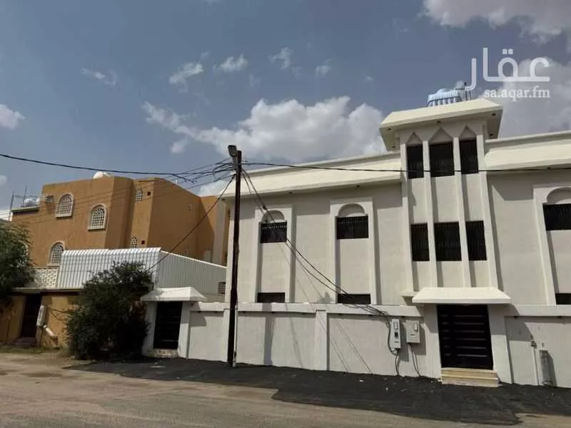عمارة للبيع في شارع وادى بن هشبل 421, مدينة عريجه, منطقة عسير 1 صورة