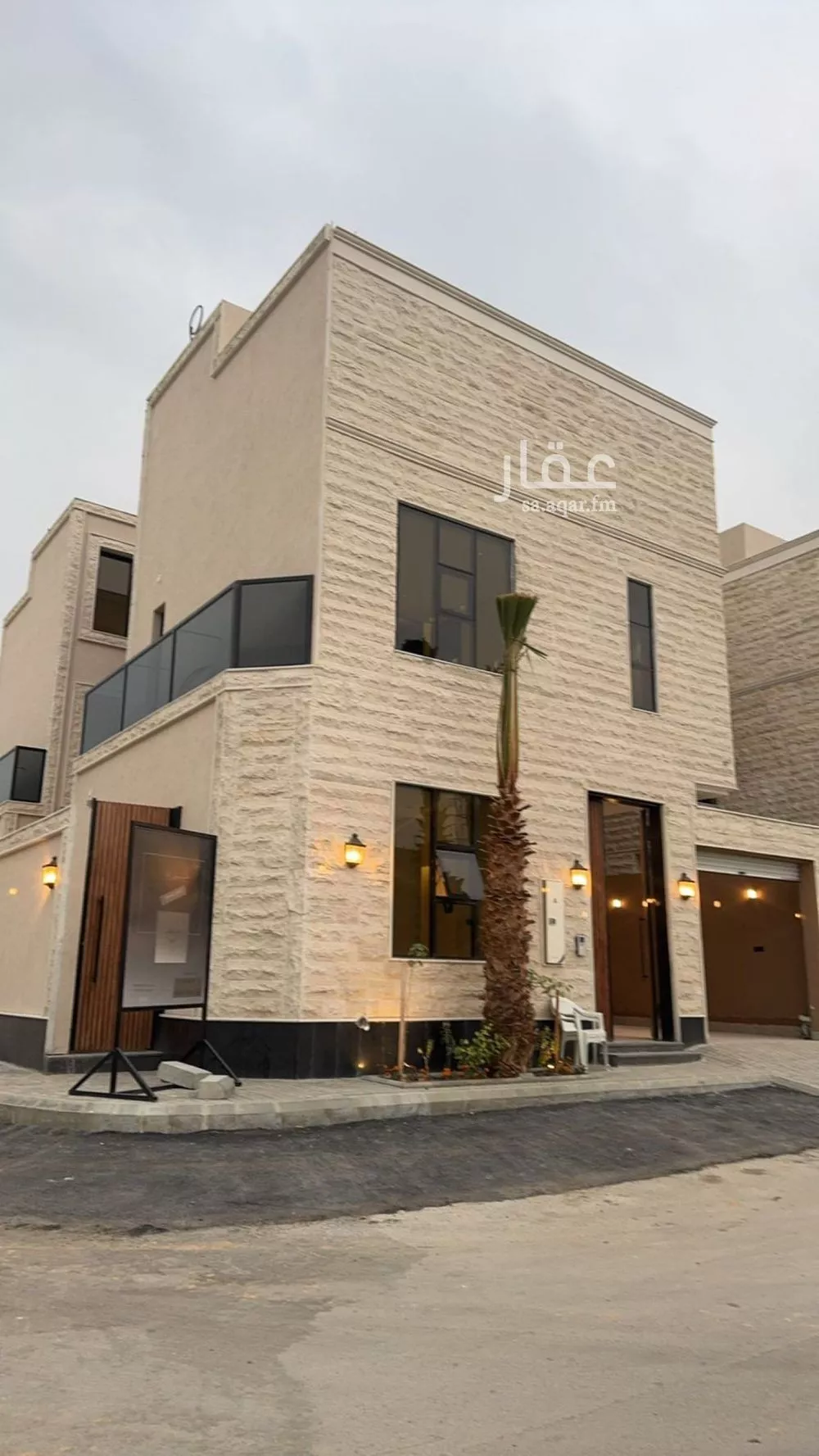 فيلا للبيع في شارع قطب الدين بن السلطان, حي المهدية, مدينة الرياض, منطقة الرياض 1 صورة