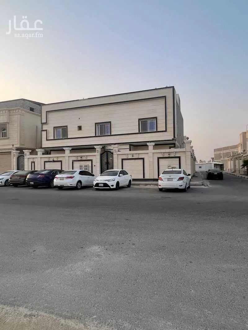 عمارة للبيع في شارع 17د, حي الشراع, مدينة الخبر, المنطقة الشرقية 1 صورة