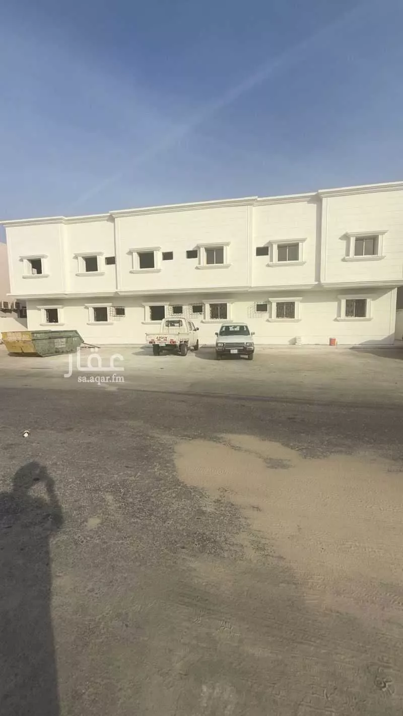 عمارة للإيجار في شارع رباح بن الربيع, حي الروضة, مدينة الجبيل, المنطقة الشرقية 1 صورة