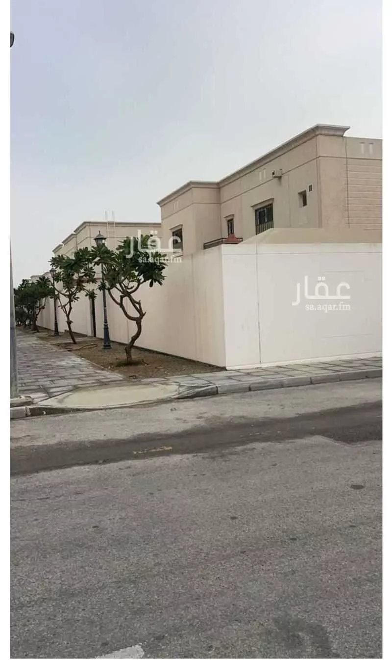 فيلا للبيع في شارع السديرة, حي جلمودة, مدينة مدينه الجبيل الصناعيه, المنطقة الشرقية 1 صورة