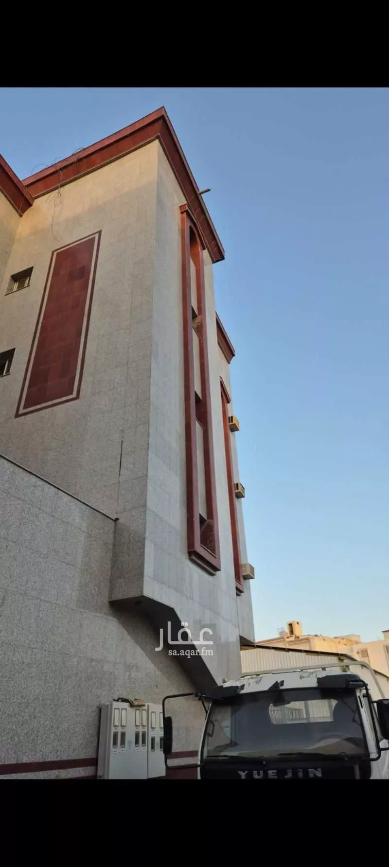 عمارة للبيع في شارع هاشم بن عبدالواحد العيسى, حي العريض, مدينة المدينة المنورة, منطقة المدينة المنورة 1 صورة