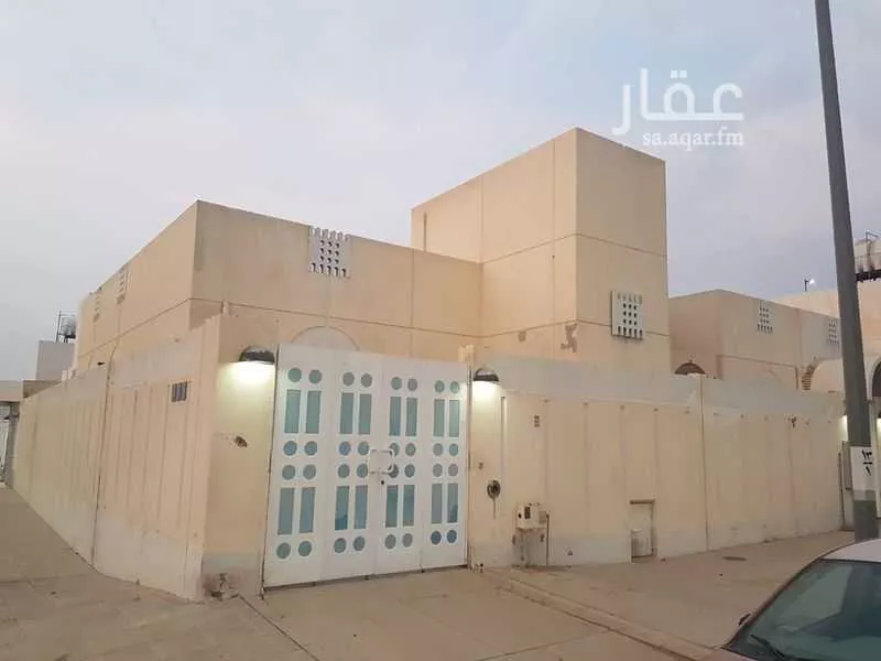 فيلا للبيع في شارع هند بنت منبه السهمية, حي الإسكان, مدينة المدينه المنوره, منطقة المدينة المنورة 1 صورة