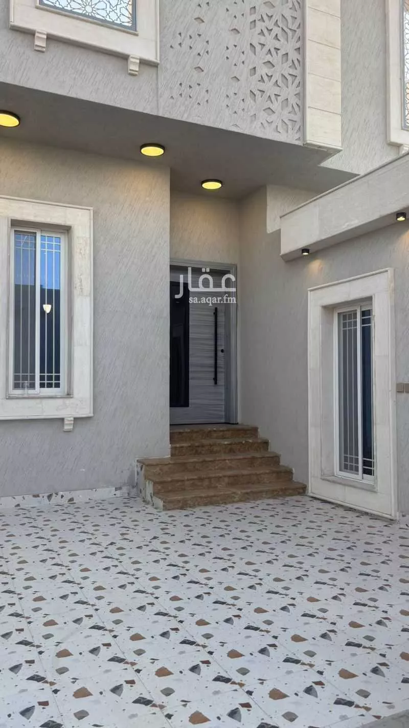 دور للبيع في شارع كلاب الجهني, حي نبلاء, مدينة المدينه المنوره, منطقة المدينة المنورة 1 صورة